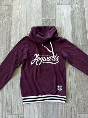 Harry Potter Hogwarts women's dark purple drop-neck sweatshirt, size small